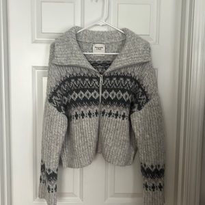 Abercrombie cropped sweater